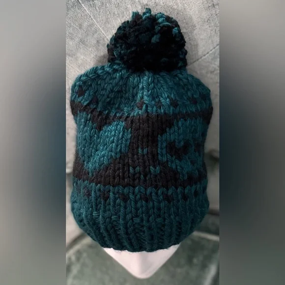 Handmade Hand Crafted Adult Knit Skull and Heart hat black and teal - Picture 7 of 7